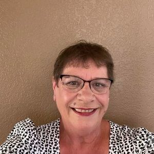 Meet your Posher, Deanna